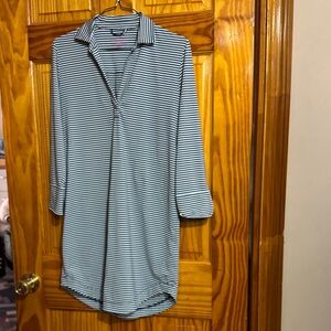 Vineyard Vines Black & White Striped Casual Button-Down Shirt